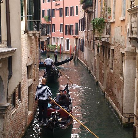 Al Pozzo Dei Scoacamini, 100 M From San Marco, Ground Floor Daire Venedik Dış mekan fotoğraf