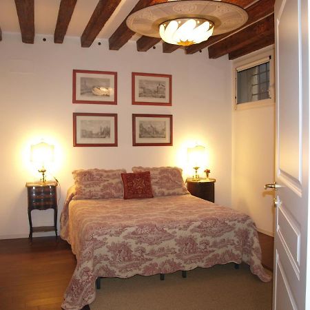Al Pozzo Dei Scoacamini, 100 M From San Marco, Ground Floor Daire Venedik Dış mekan fotoğraf