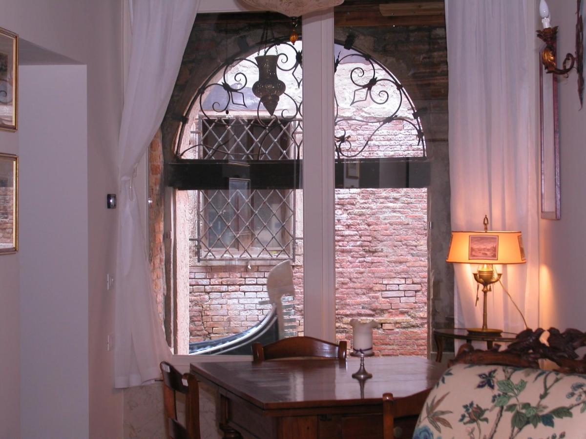 Al Pozzo Dei Scoacamini, 100 M From San Marco, Ground Floor Daire Venedik Dış mekan fotoğraf