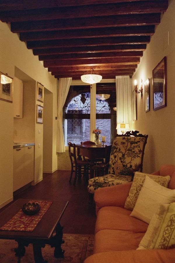 Al Pozzo Dei Scoacamini, 100 M From San Marco, Ground Floor Daire Venedik Dış mekan fotoğraf